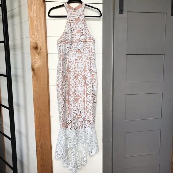 Jarlo Dresses | Jarlo - White Lace Mermaid Dress | Color: Cream/White | Size: 6 | Raechristine410's Closet Jarlo Dresses | Jarlo - White Lace Mermaid Dress | Color: Cream/White | Size: 6 | Raechristine410's Closet